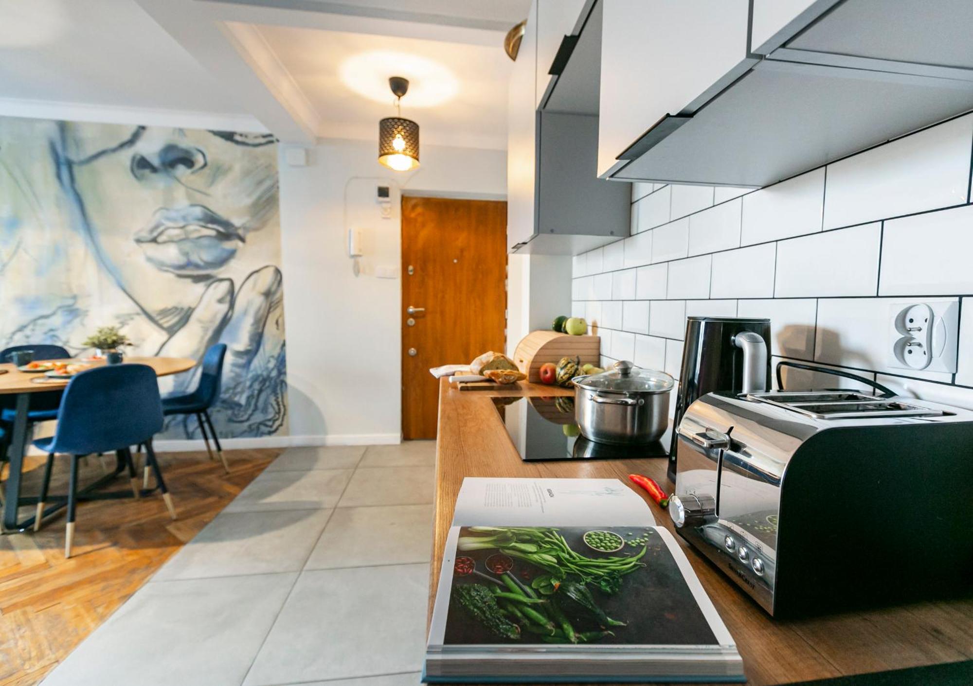 Nowogrodzka 78 - Apartament Dla 4 Osob - 200M Od Szpitala Klinicznego Na Lindleya - 1Km Do Dworca Centralnego - Wifi - Smart Tv 45 Cali Warschau Buitenkant foto