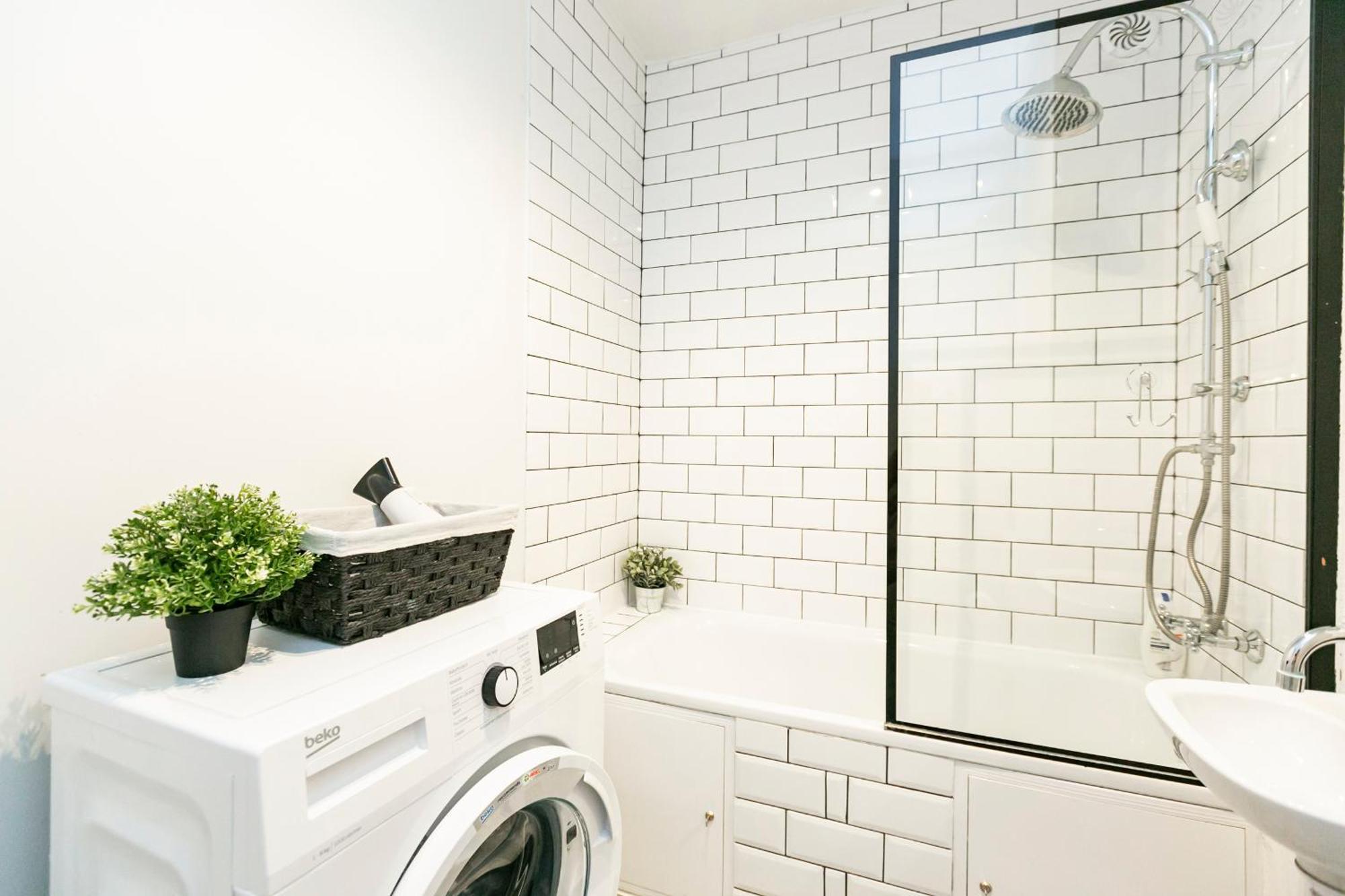 Nowogrodzka 78 - Apartament Dla 4 Osob - 200M Od Szpitala Klinicznego Na Lindleya - 1Km Do Dworca Centralnego - Wifi - Smart Tv 45 Cali Warschau Buitenkant foto