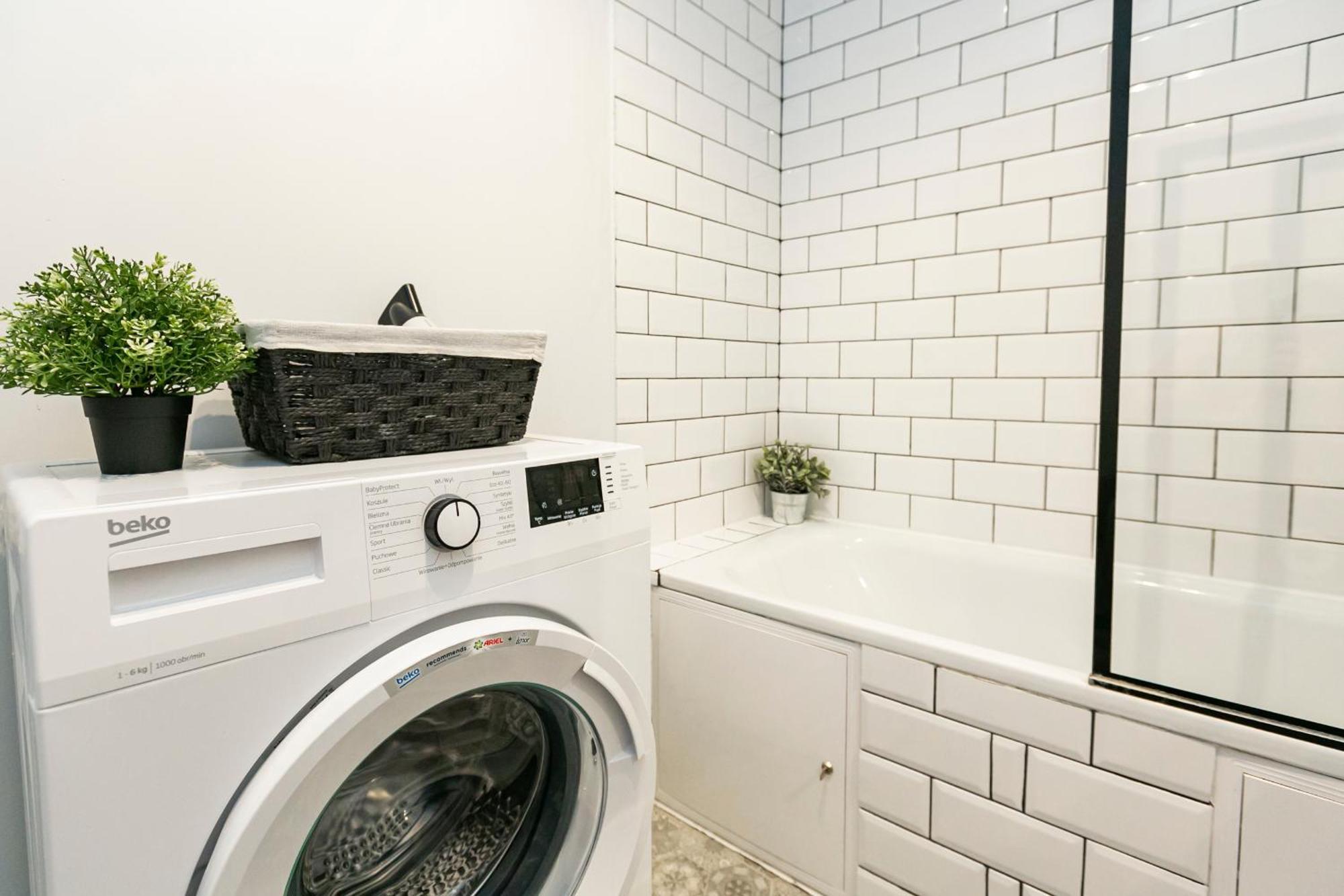 Nowogrodzka 78 - Apartament Dla 4 Osob - 200M Od Szpitala Klinicznego Na Lindleya - 1Km Do Dworca Centralnego - Wifi - Smart Tv 45 Cali Warschau Buitenkant foto